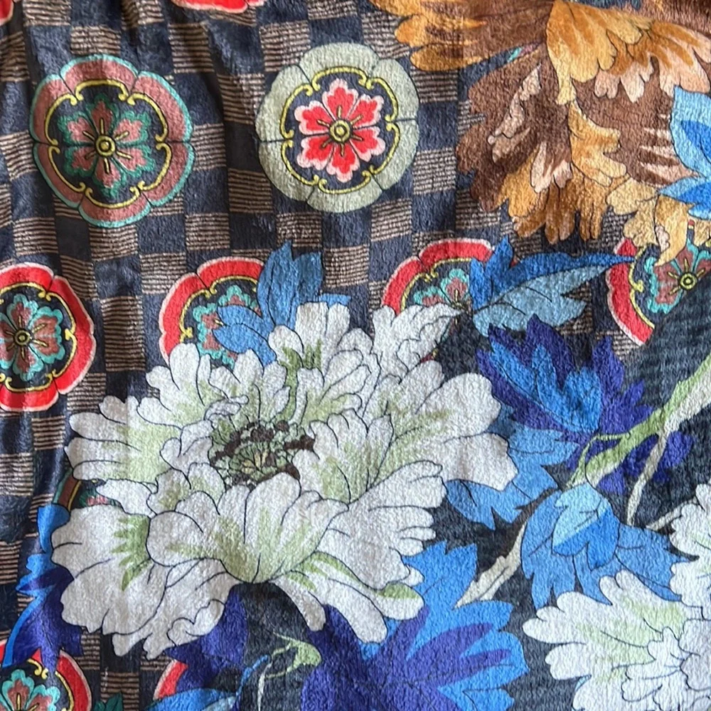 Johnny Was Laurel canyon cozy blanket plush soft Floral Velvet Reversible Throw